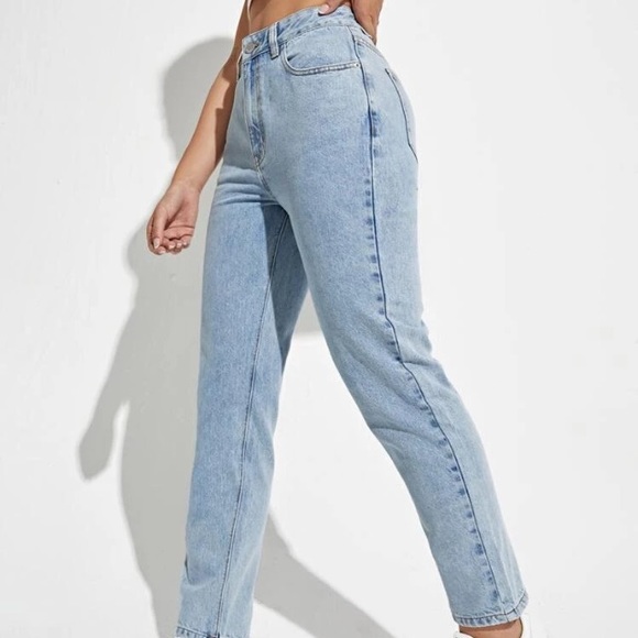 NEW Mom Fit Jeans - Picture 4 of 10